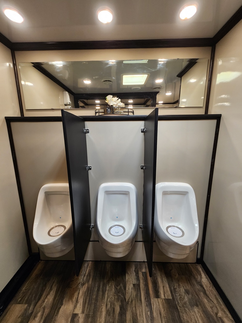 interior 10 stall restroom rental