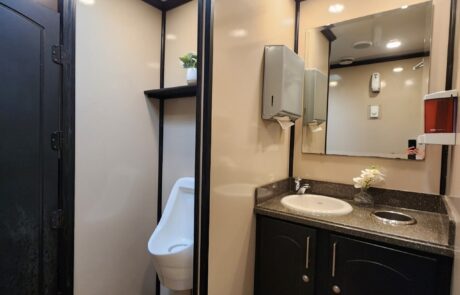washroom trailer rental